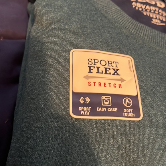 NWT - IZOD Advantage Fleece Crew - Picture 3 of 6